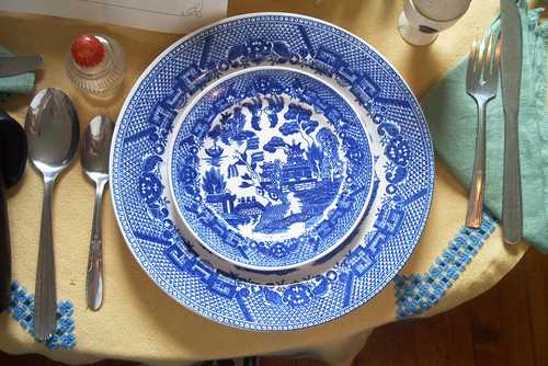 Blue Willow Plate Setting